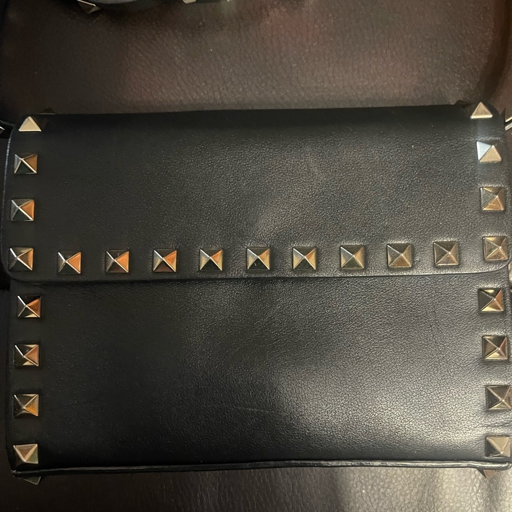 Valentino Garavani Rockstud leather Black Studded Crossbody Bag - Picture 2 of 8